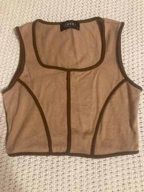 Cider Beige Cropped Tank with Brown Contrast Piping - Size Small